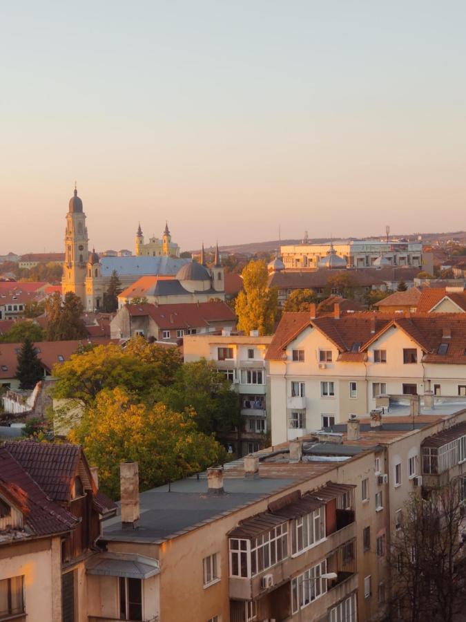 Over The City Oradea Exterior photo