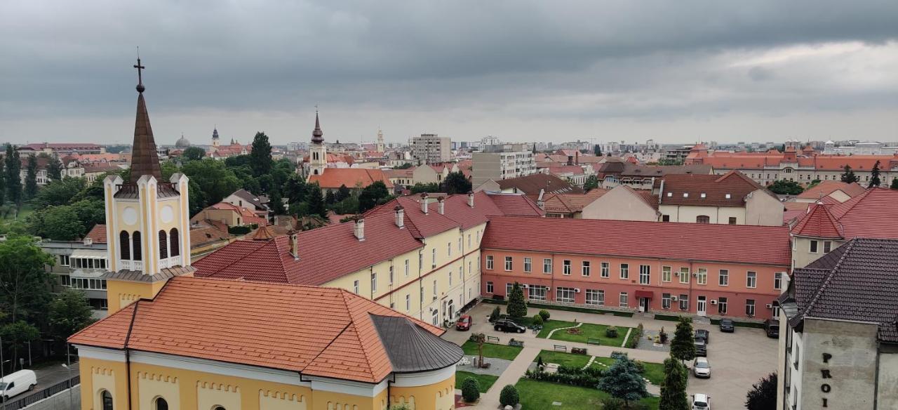 Over The City Oradea Exterior photo