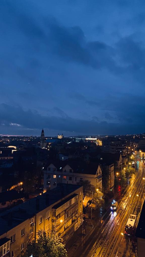 Over The City Oradea Exterior photo